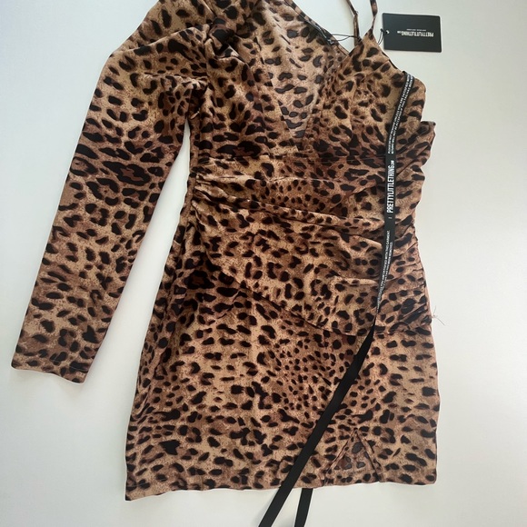 PRETTYLITTLETHING DRESS - Picture 14 of 14